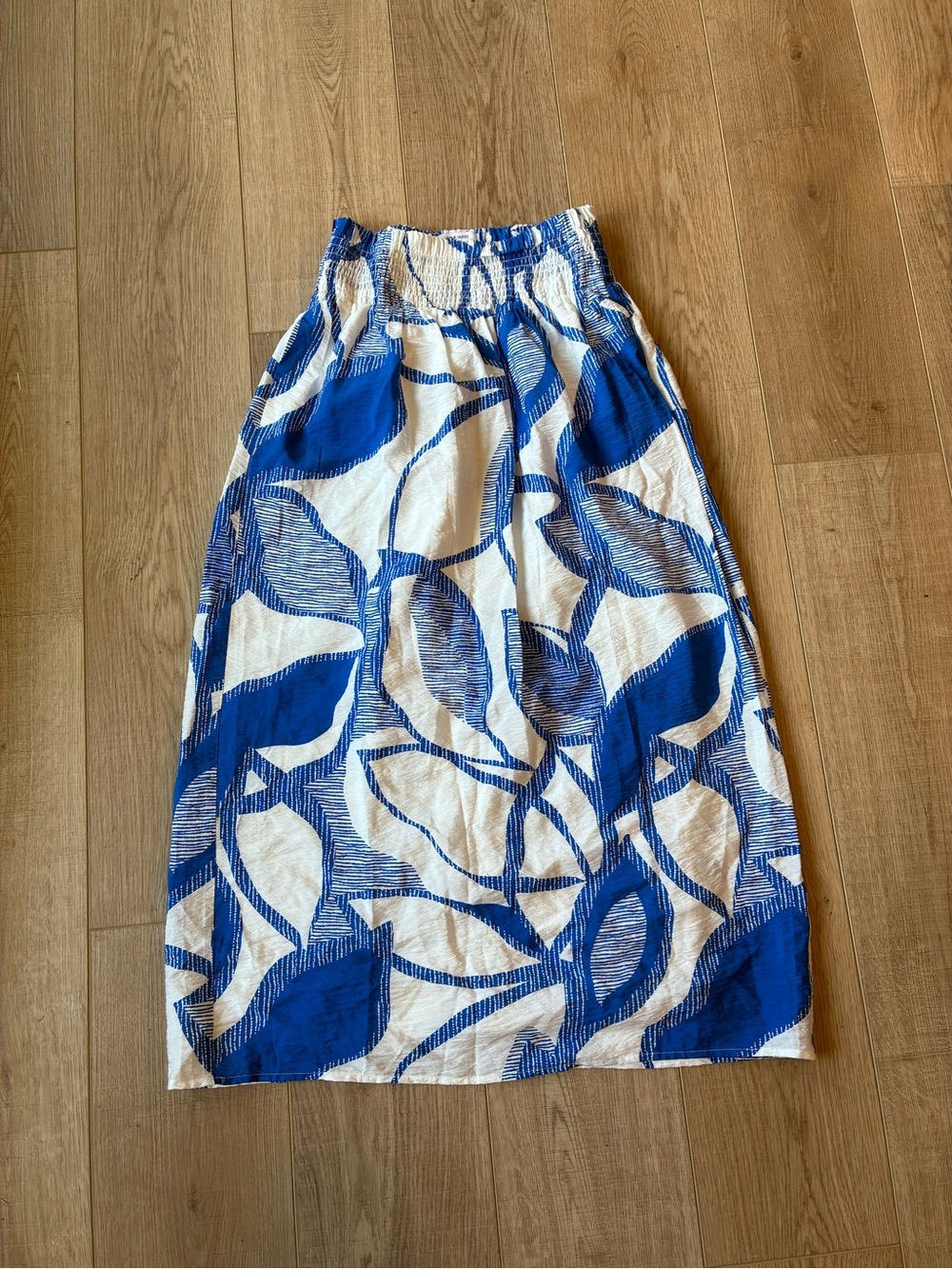 Nine West straight maxi skirt white blue tropical design smocked waist pockets